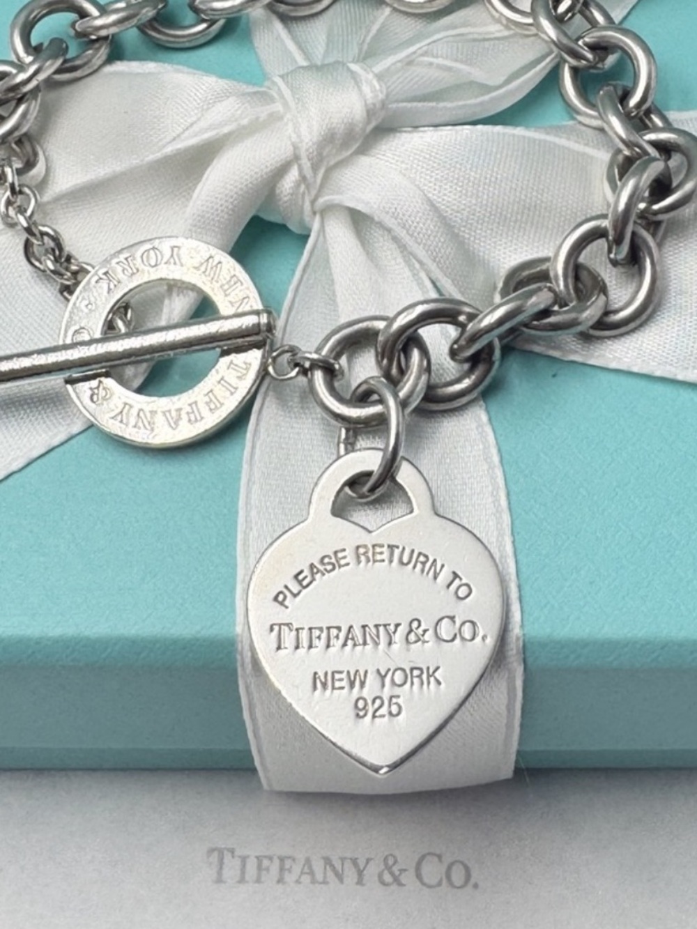 Tiffany & Co. Return to Tiffany Heart Tag Toggle Bracelet Sterling Silver Gift - Picture 4 of 11